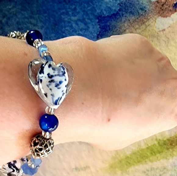 COPY - 🦋Handcrafted Blue/White/Clear Glass 💙 Beaded Bracelet - Picture 6 of 11